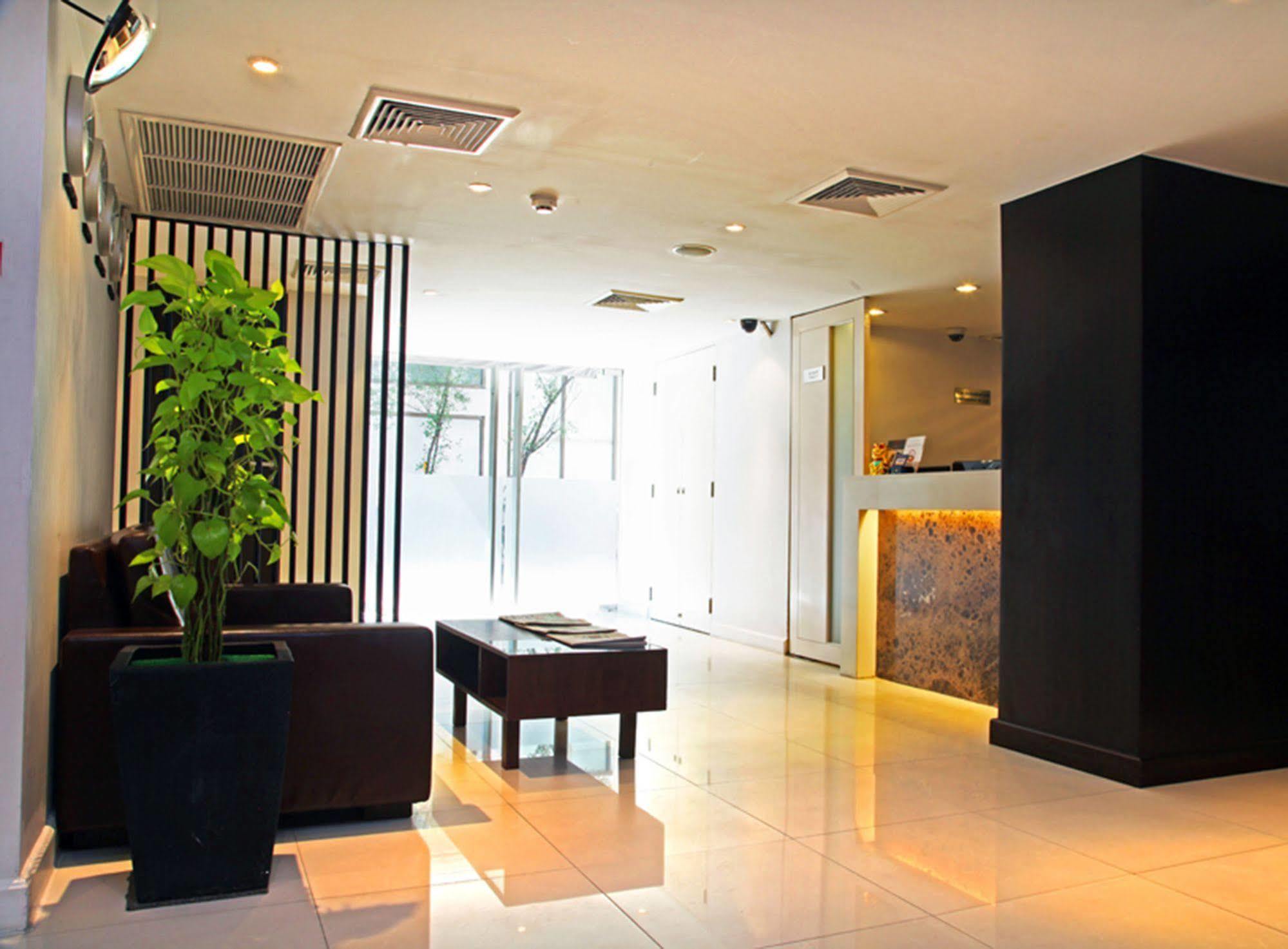 24 Inn Hotel Bangkok Extérieur photo